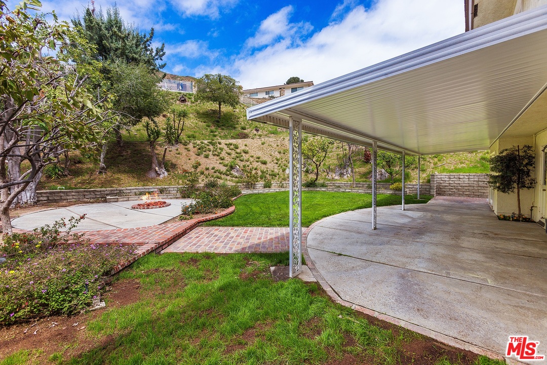 3333 Brace Canyon Road Burbank, CA 91504 - Photo 5 of 25