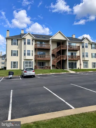 $1,400 | 129 Brookland Terrace, Unit 10, Winchester, VA 22602