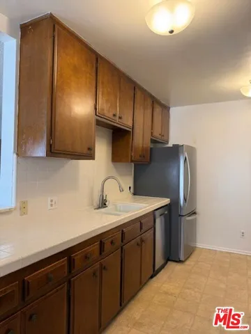 $2,895 | 8161 Manitoba Street, Unit 7, Playa del Rey, CA 90293