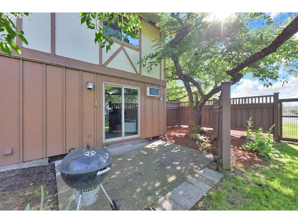 $259,900 | 1253 City View Street, Eugene, OR 97402