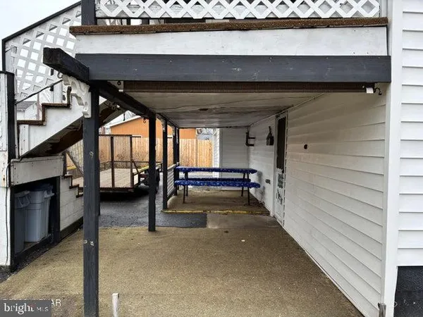 a view of entryway