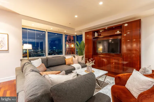 $1,725,000 | 1414 South Penn Square, Unit 34CDE, Philadelphia, PA 19102