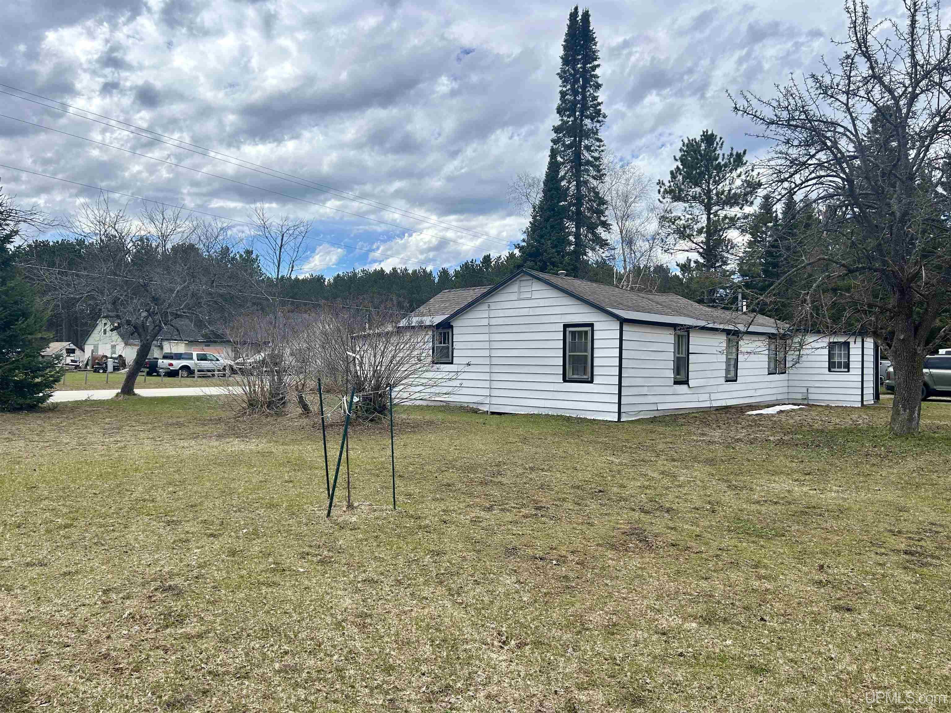 N6374 Connors Road Munising, MI 49862 - Photo 18 of 25 Gallery Image 18