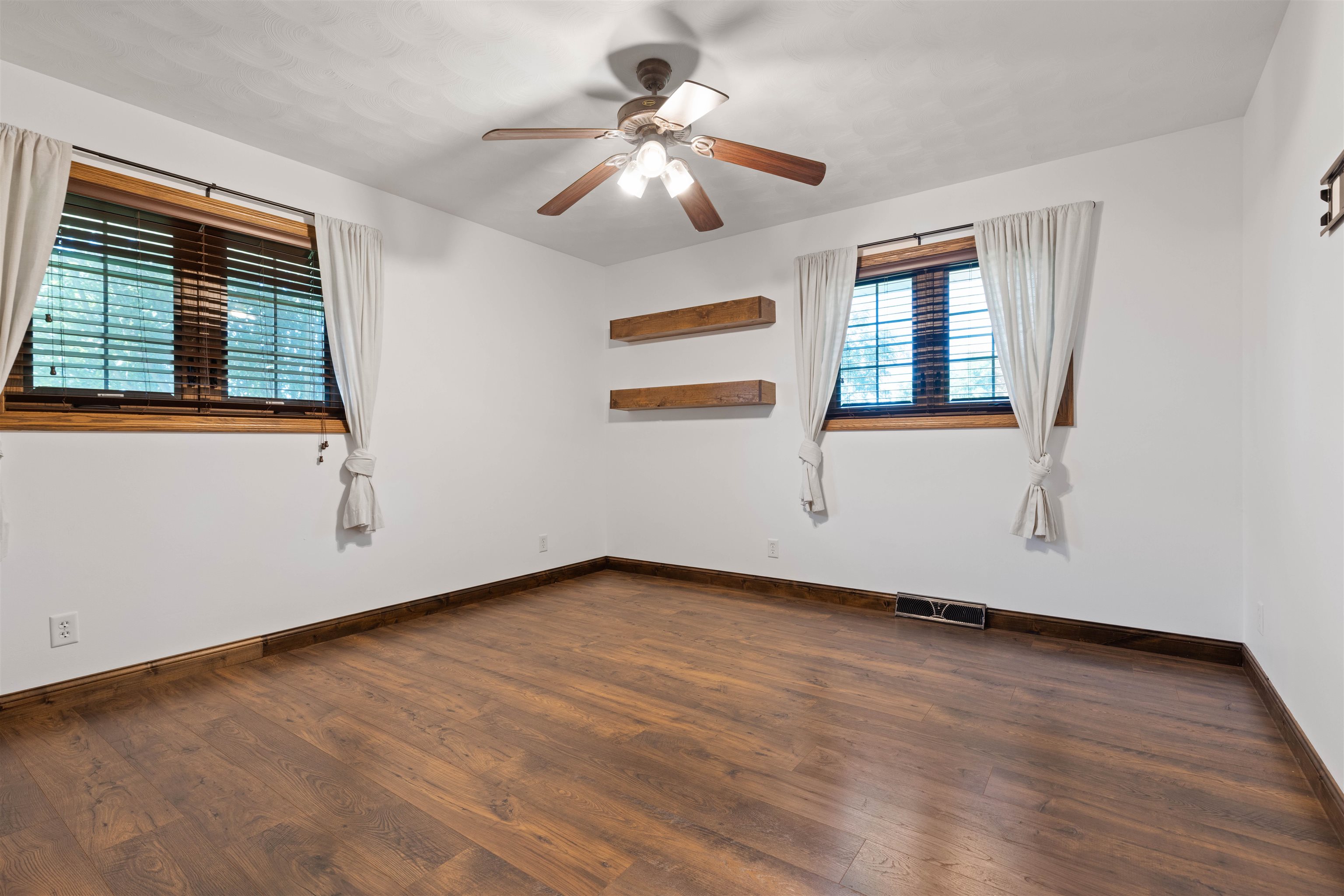 1048 North Blind Road Chana, IL 61015 - Photo 18 of 45