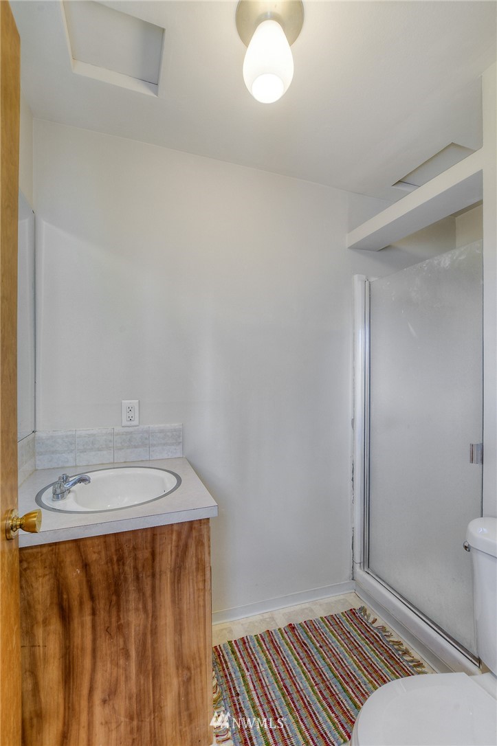 17901 Riviera Place Southwest Normandy Park, WA 98166 - Photo 18 of 24 Gallery Image 18