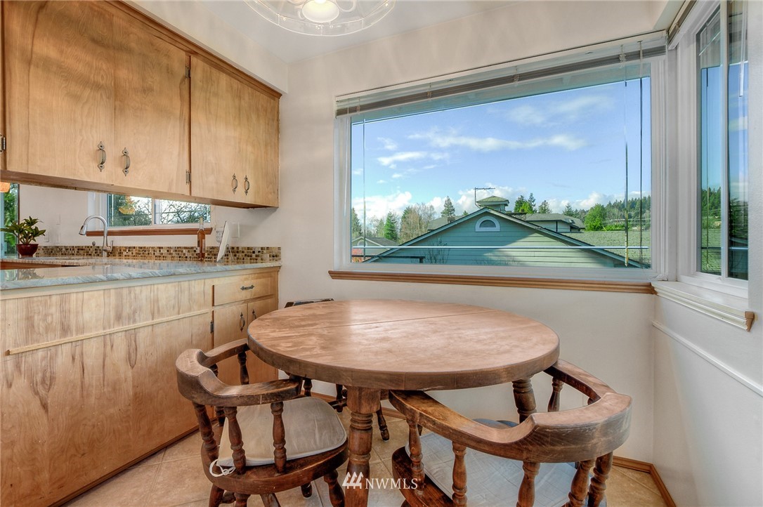 17901 Riviera Place Southwest Normandy Park, WA 98166 - Photo 9 of 24 Gallery Image 9