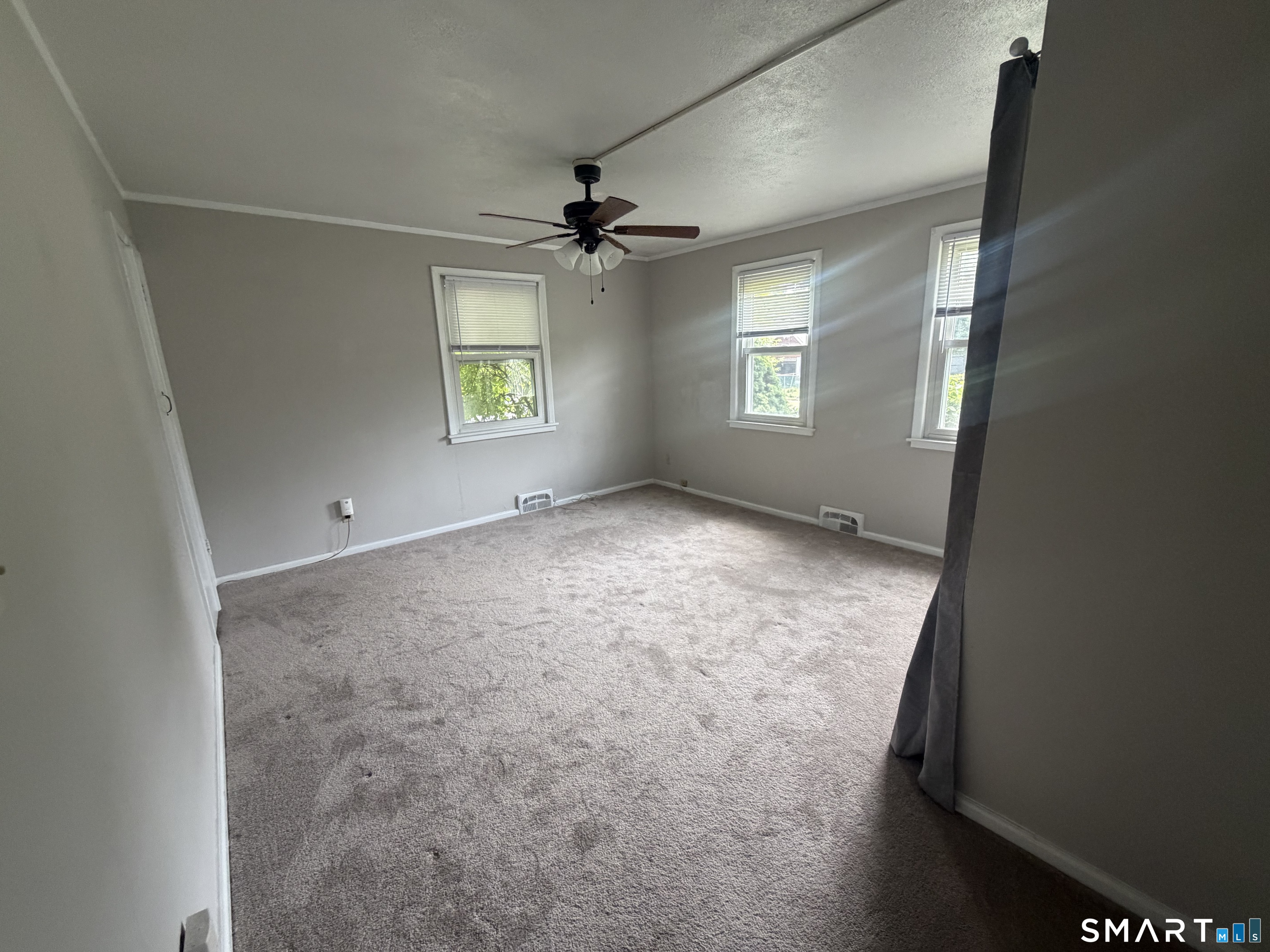 16 Harding Avenue Newington, CT 06111 - Photo 6 of 15