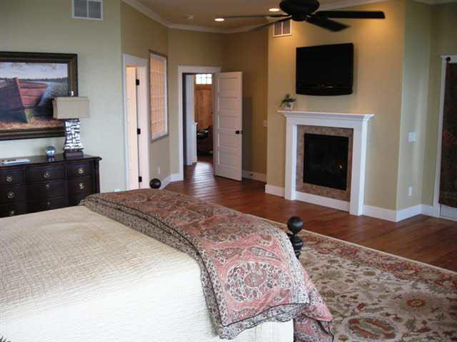 11925 North Ogden Point Road Syracuse, IN 46567 - Photo 21 of 23 Gallery Image 21