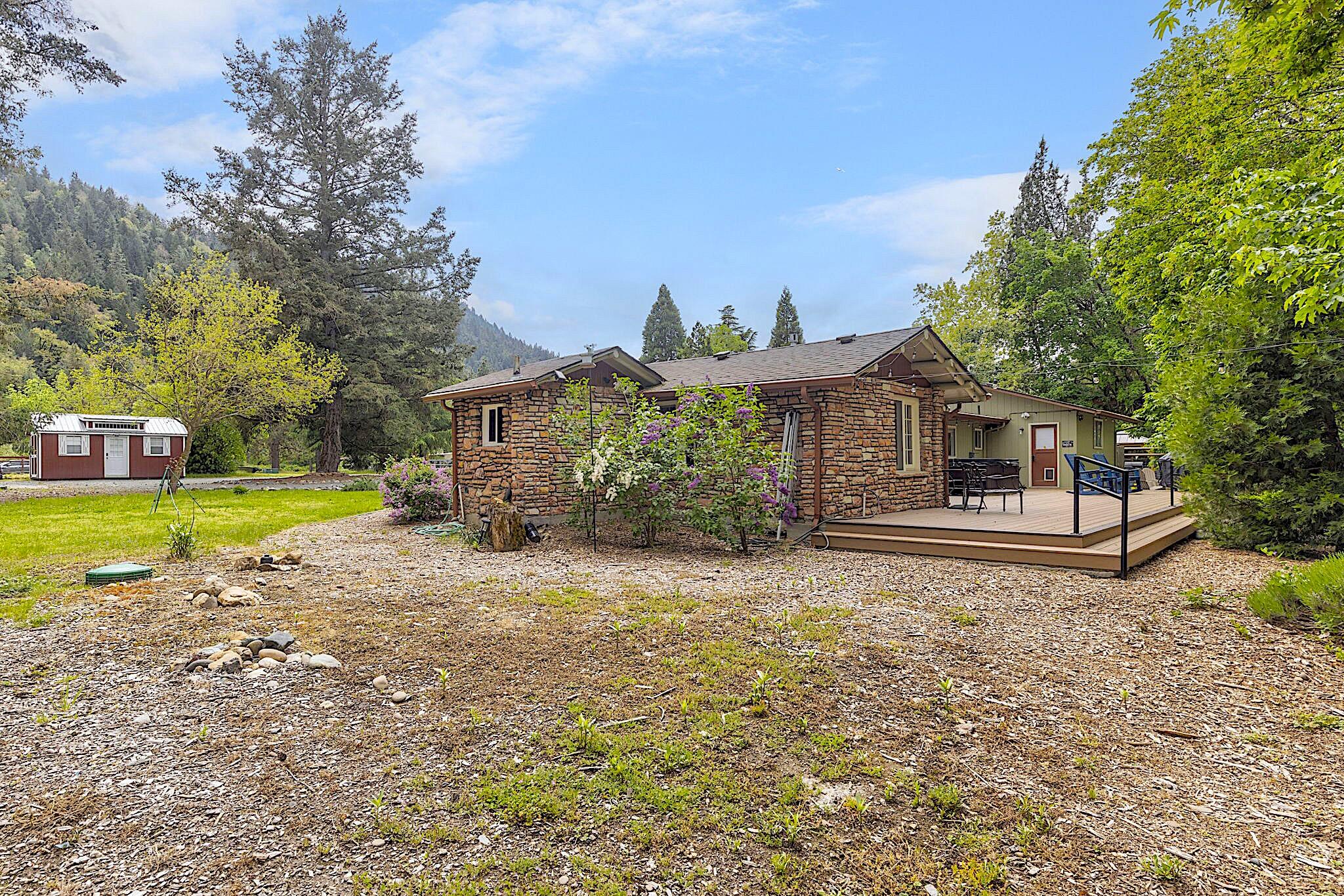 8720 Rogue River Highway Grants Pass, OR 97527 - Photo 41 of 51 32-web-or-mls-8720-rogue-river-hwy
