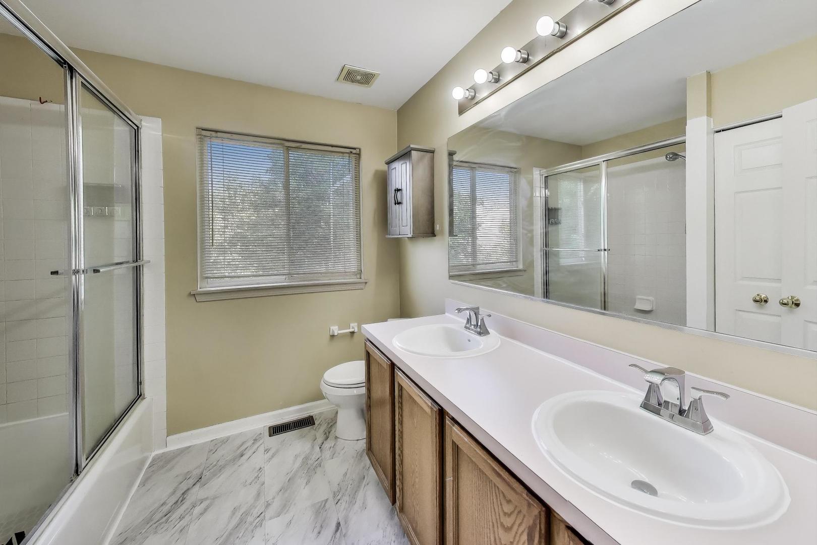 548 West Sweet Clover Road Round Lake, IL 60073 - Photo 21 of 48 Gallery Image 21