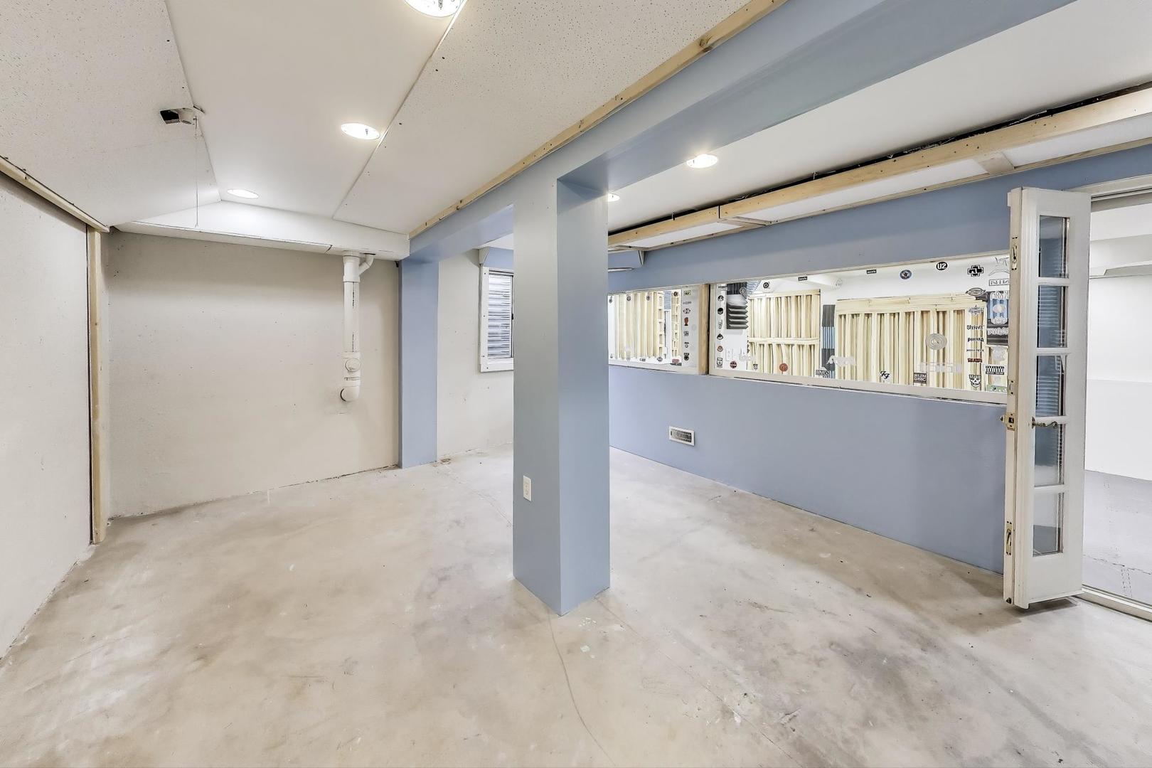 548 West Sweet Clover Road Round Lake, IL 60073 - Photo 31 of 48 Gallery Image 31