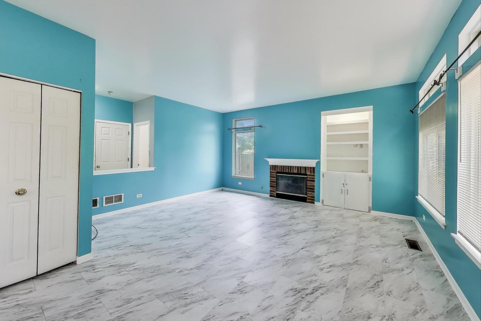 548 West Sweet Clover Road Round Lake, IL 60073 - Photo 7 of 48 Gallery Image 7