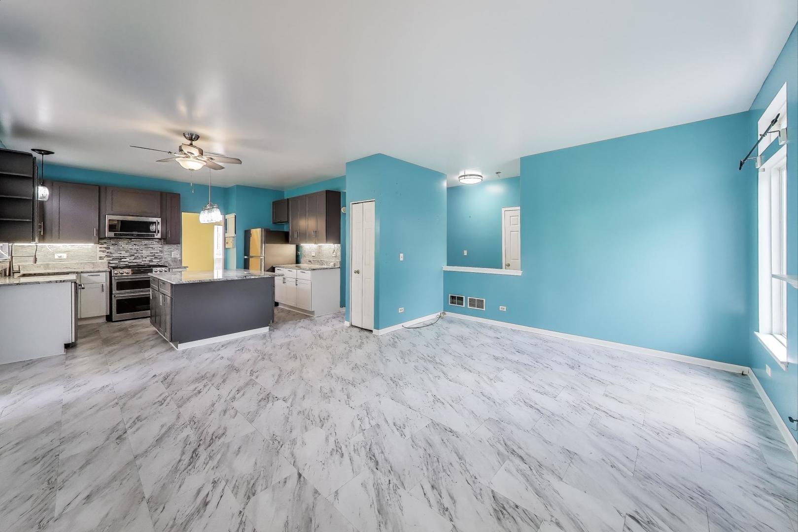 548 West Sweet Clover Road Round Lake, IL 60073 - Photo 9 of 48 Gallery Image 9