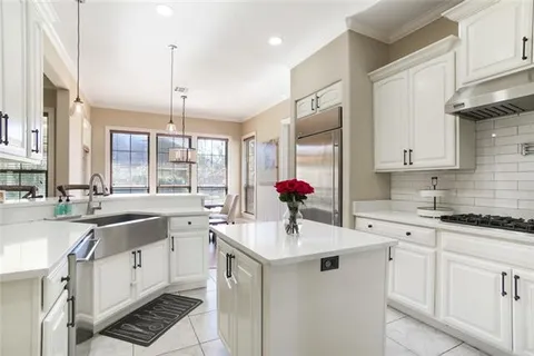 $625,000 | 19 Pinehurst Drive, New Orleans, LA 70131