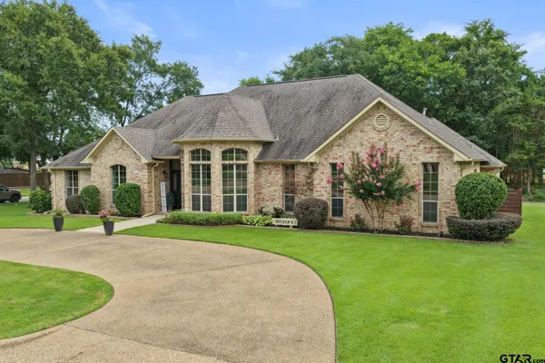 $584,900 | 101 Turnberry Circle, Mount Pleasant, TX 75455