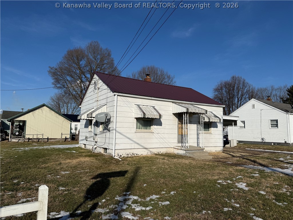 975 Burdette Addition Road Point Pleasant, WV 25550 - Photo 3 of 12 side yard