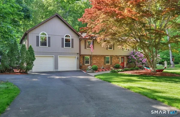 $780,000 | 122 Ridgeview Circle, Guilford, CT 06437
