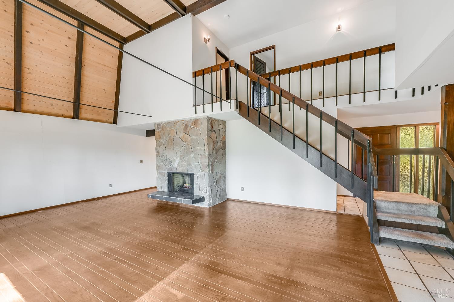 1008 Erica Road Mill Valley, CA 94941 - Photo 6 of 32 Gallery Image 6