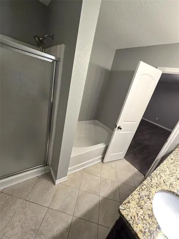 $2,400 | 700 White Fields Way, Arlington, TX 76002