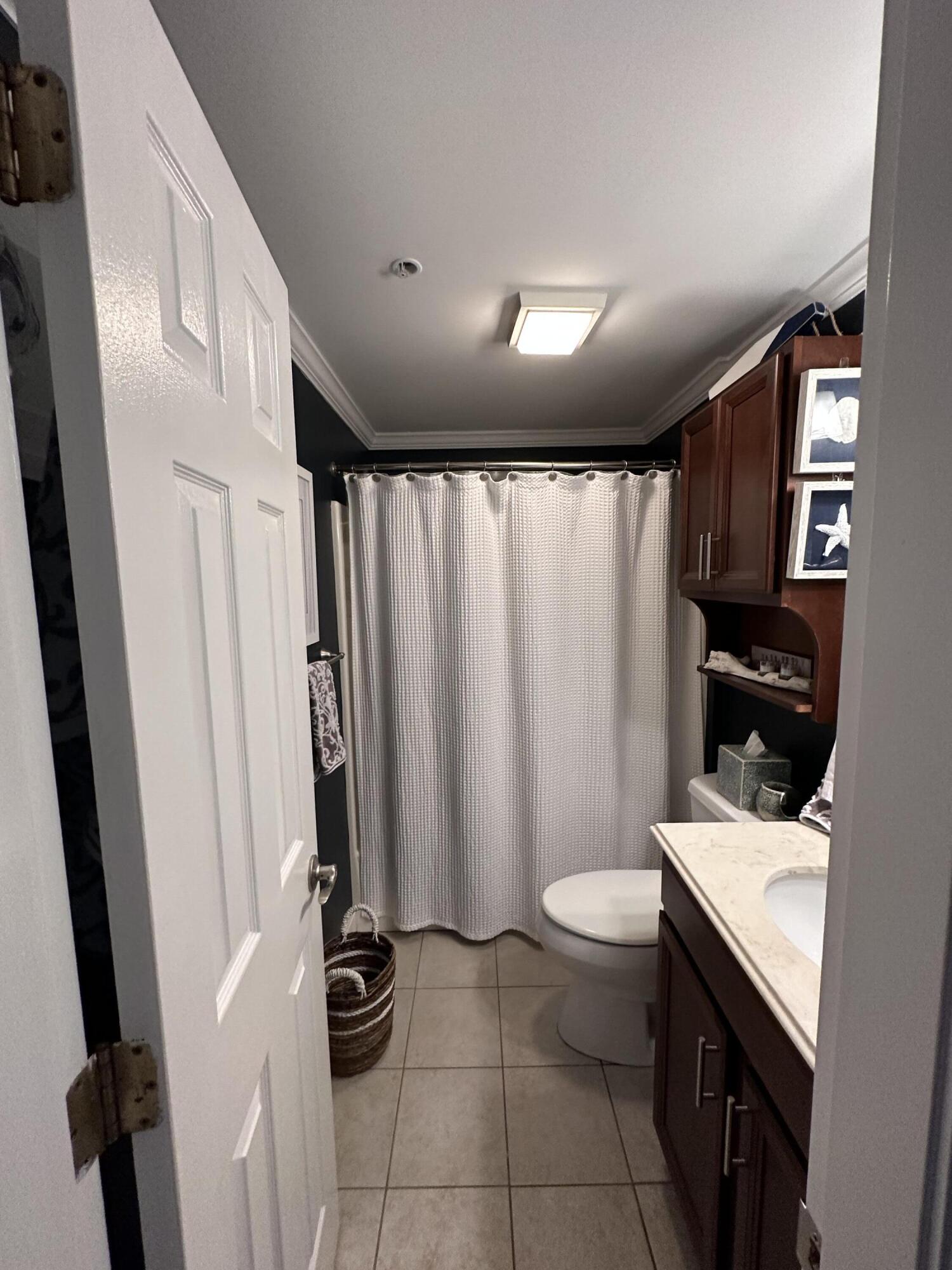 298 Main Street, Unit 205 Ogunquit, ME 03907 - Photo 11 of 16 Bathroom 298 Main Street #205