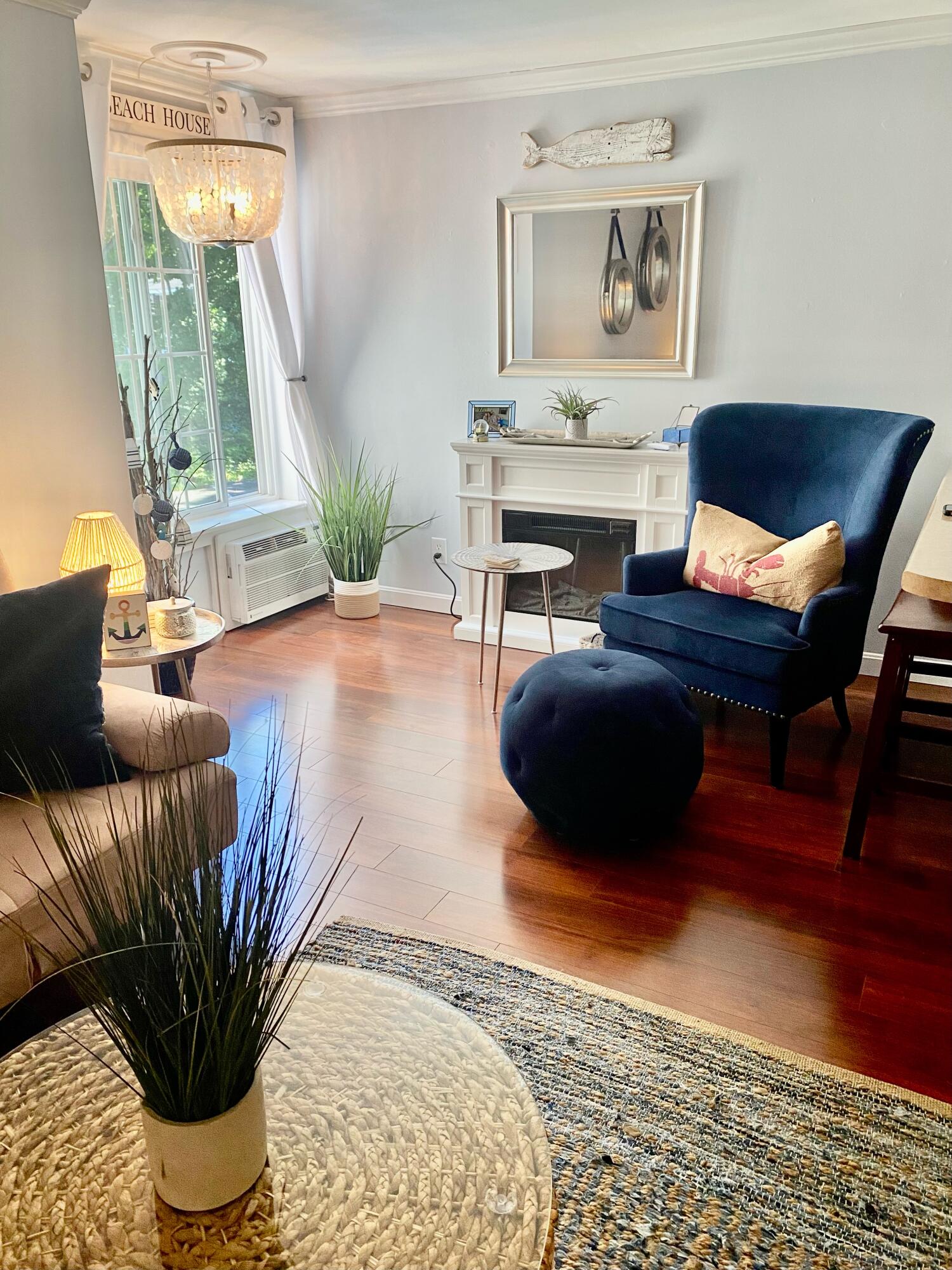 298 Main Street, Unit 205 Ogunquit, ME 03907 - Photo 3 of 16 Living Area 298 Main Street #205