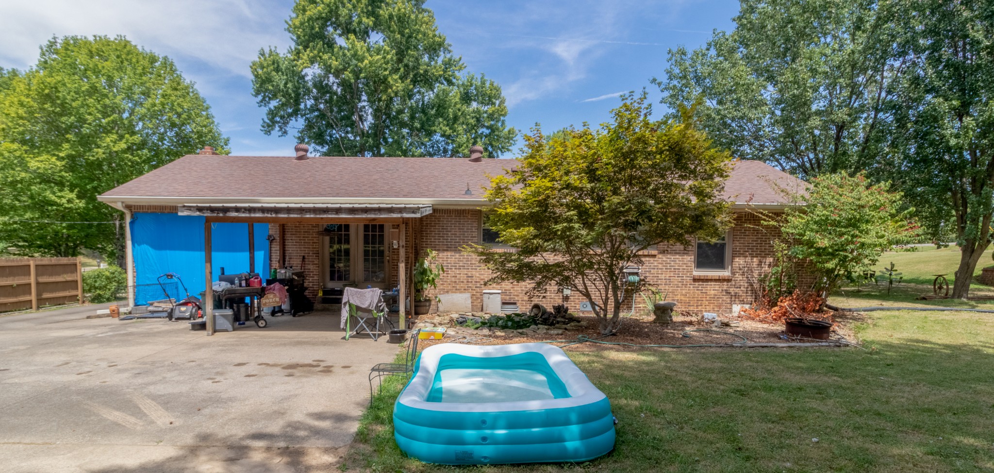 571 Bryan Road Clarksville, TN 37043 - Photo 6 of 7 a view of a house with sitting area and garden
