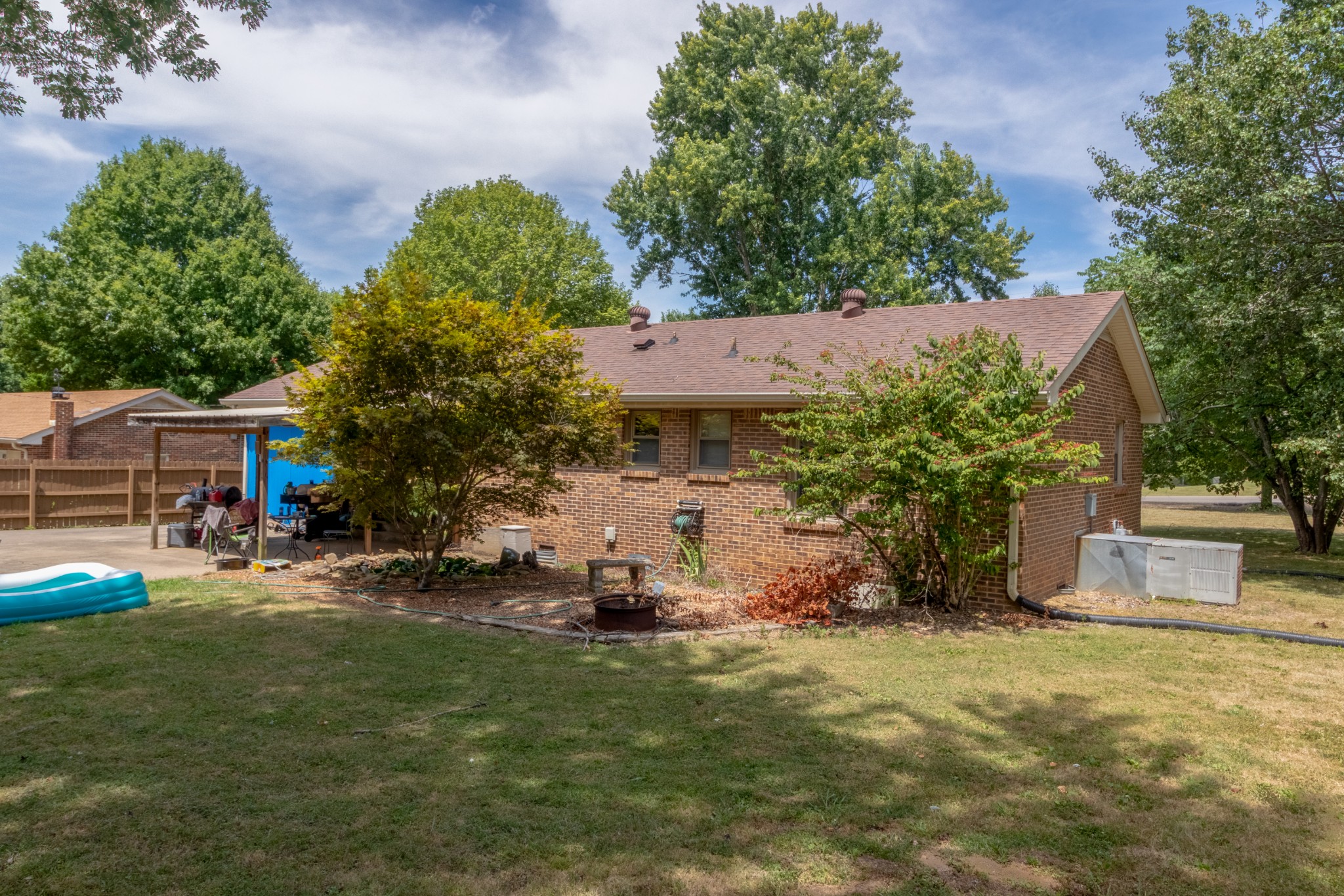 571 Bryan Road Clarksville, TN 37043 - Photo 7 of 7 a front view of a house with garden
