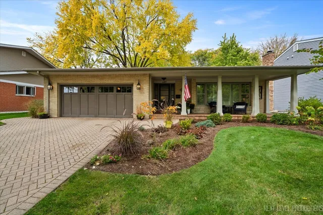 $1,025,000 | 609 Bowling Green Court, Naperville, IL 60563
