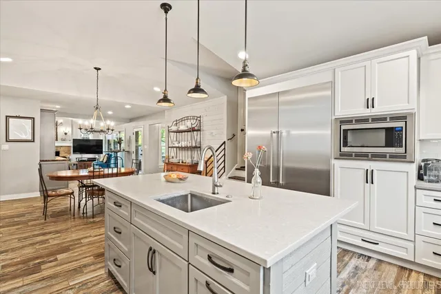 $1,025,000 | 609 Bowling Green Court, Naperville, IL 60563