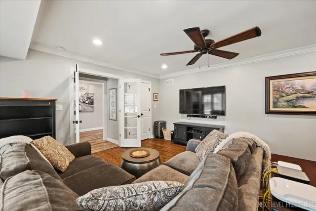 $1,025,000 | 609 Bowling Green Court, Naperville, IL 60563