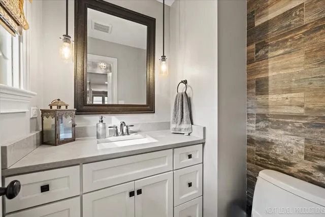 $1,025,000 | 609 Bowling Green Court, Naperville, IL 60563