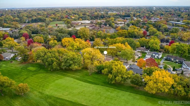 $1,025,000 | 609 Bowling Green Court, Naperville, IL 60563