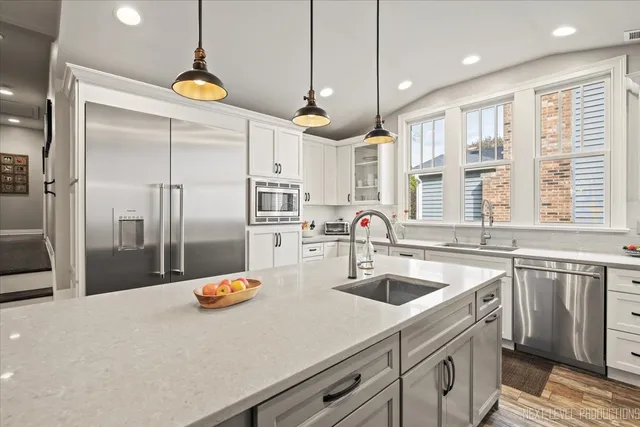 $1,025,000 | 609 Bowling Green Court, Naperville, IL 60563