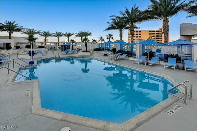 $2,700 | 2700 South Las Vegas Boulevard, Unit 1907, Las Vegas, NV 89109