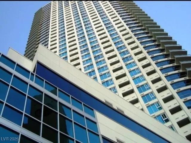 $2,700 | 2700 South Las Vegas Boulevard, Unit 1907, Las Vegas, NV 89109