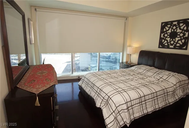 $2,700 | 2700 South Las Vegas Boulevard, Unit 1907, Las Vegas, NV 89109