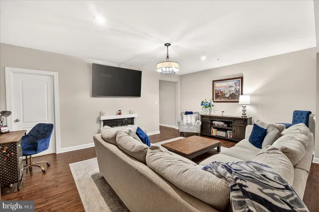 $995,000 | 5487 Tallyn Ridge Drive, Frederick, MD 21704