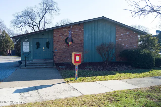 $1,469,000 | 624 North Broadway, Saratoga Springs, NY 12866