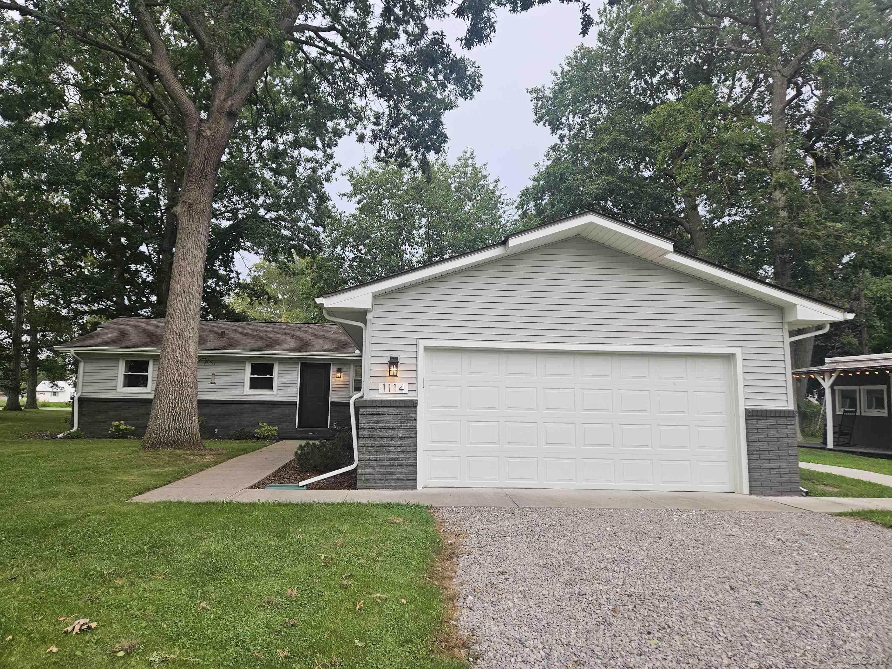 1114 Samaria Road Temperance, MI 48182 - Photo 1 of 31 FRONT