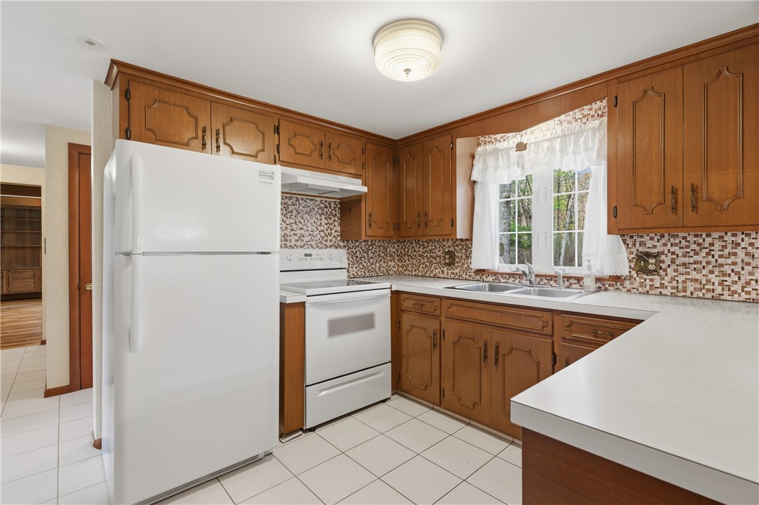 2 High Ridge Drive Cumberland, RI 02864 - Photo 15 of 49