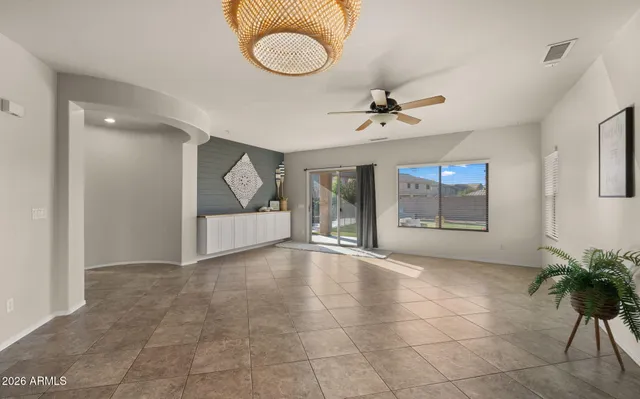 $619,000 | 41628 North Taylor Ranch Parkway, San Tan Valley, AZ 85140