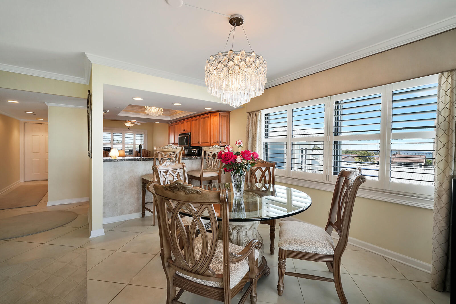 1055 Ocean Drive, Unit 401 Juno Beach, FL 33408 - Photo 12 of 31 Dining area