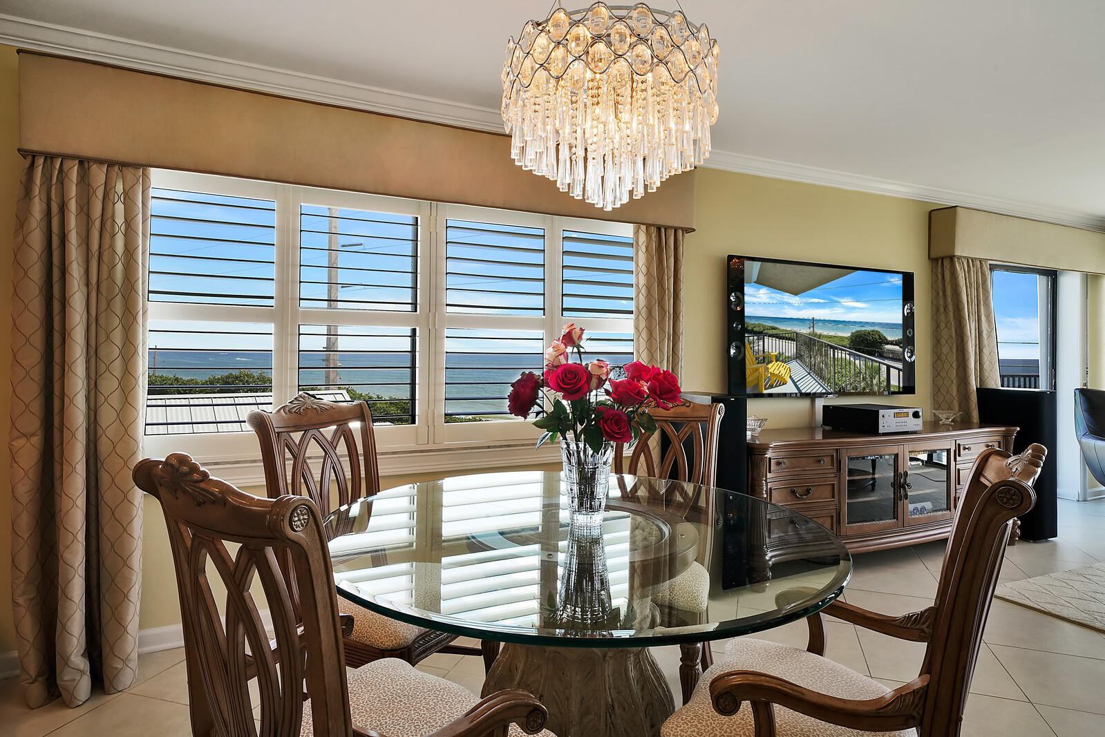 1055 Ocean Drive, Unit 401 Juno Beach, FL 33408 - Photo 14 of 31 Dining area