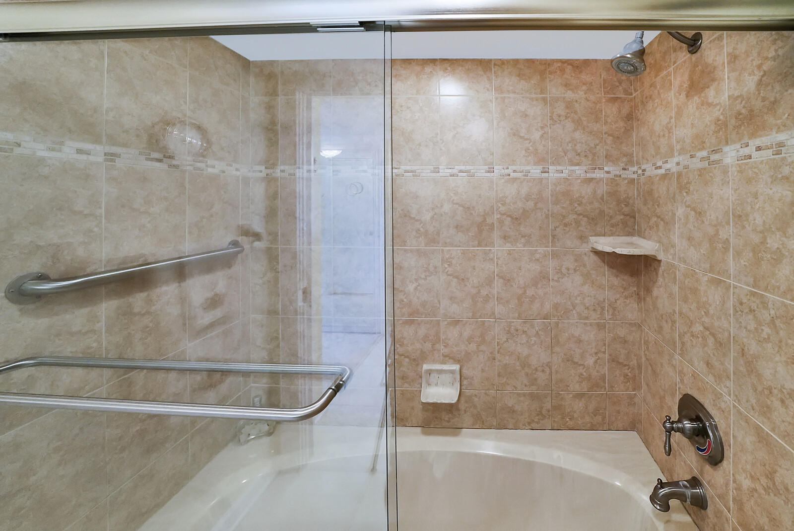 1055 Ocean Drive, Unit 401 Juno Beach, FL 33408 - Photo 25 of 31 Master bath