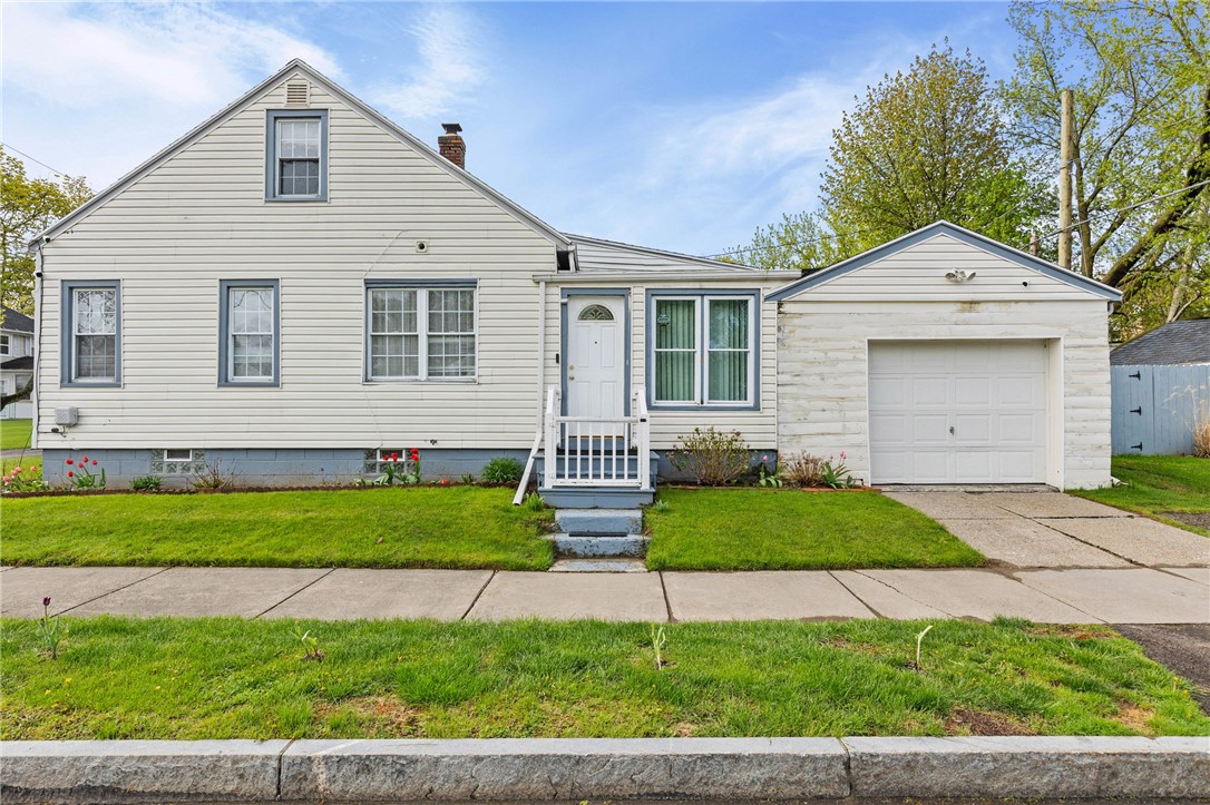 71 Norran Drive Rochester, NY 14609 - Photo 4 of 33