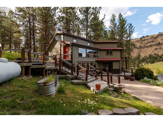 $1,499,000 | 61702 Middle Fork Lane, Long Creek, OR 97856