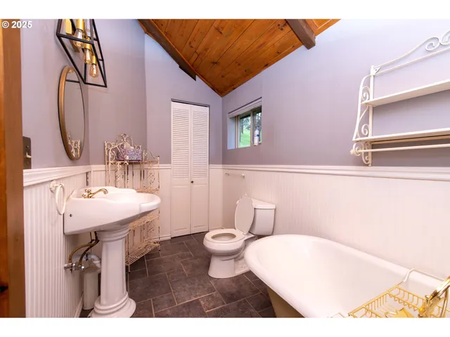 $1,499,000 | 61702 Middle Fork Lane, Long Creek, OR 97856