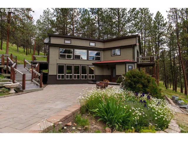 $1,499,000 | 61702 Middle Fork Lane, Long Creek, OR 97856