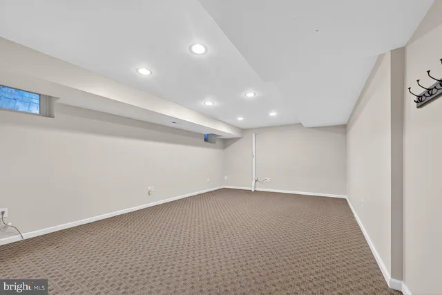 $325,000 | 627 Azalea Drive, Unit 1, Rockville, MD 20850