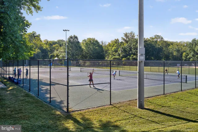 $325,000 | 627 Azalea Drive, Unit 1, Rockville, MD 20850